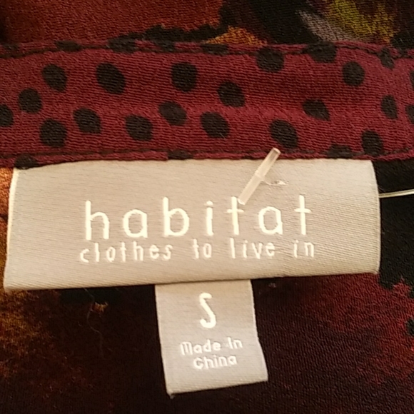 Habitat Button Front Top. - Picture 6 of 12